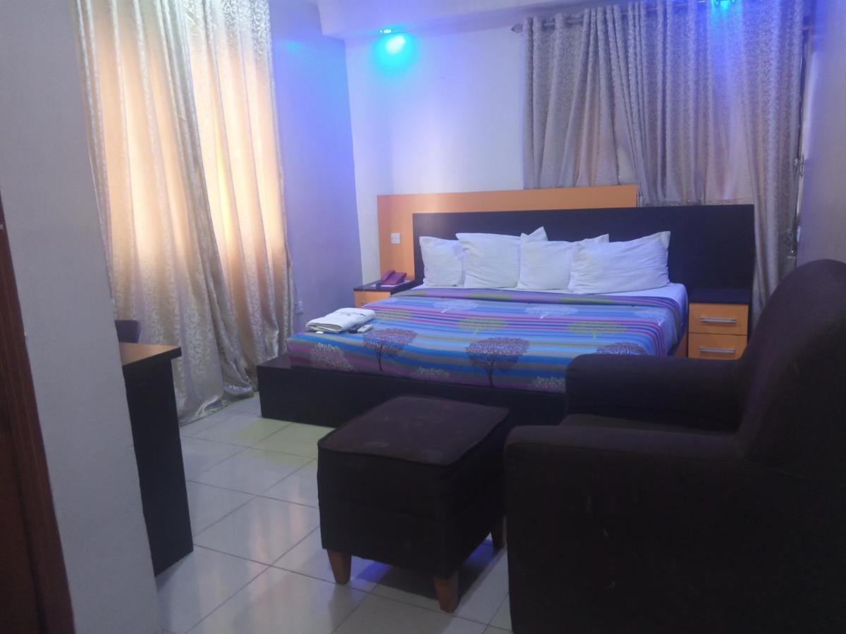 Alluring View Hotel - Toyin Sreet Ikeja Dış mekan fotoğraf
