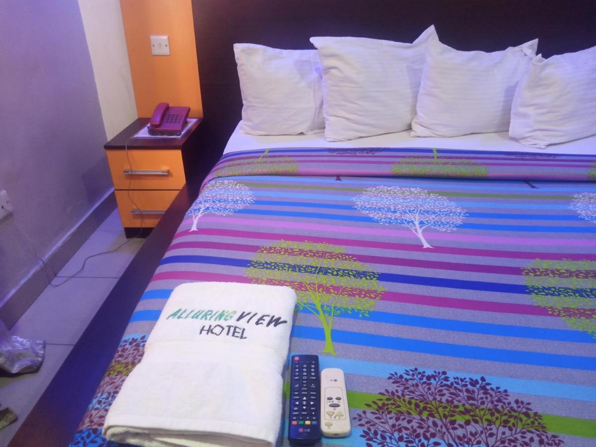 Alluring View Hotel - Toyin Sreet Ikeja Dış mekan fotoğraf
